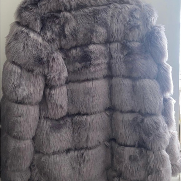 Faux Fur Coat - Picture 6 of 6